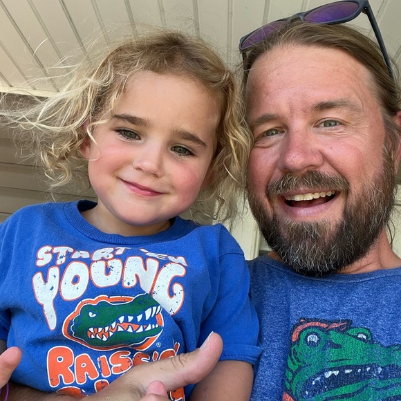 Meet your Posher, Casey - Picture 3 of 5